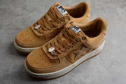 Baskets basses BAPE STA en daim beige