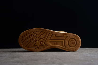 Baskets basses BAPE STA en daim beige