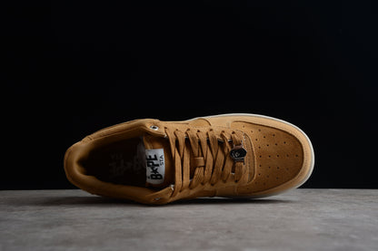Baskets basses BAPE STA en daim beige