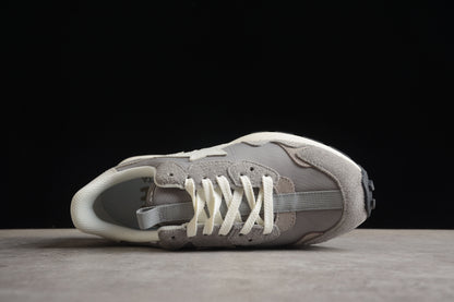 Baskets BAPE STA Runner grises et blanches