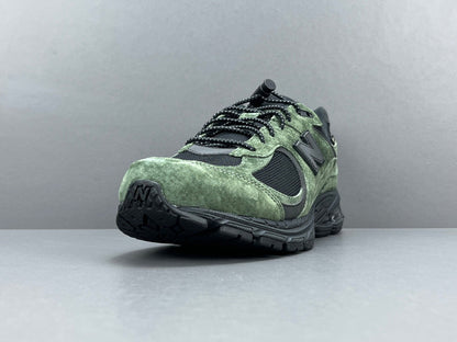 JJJJOUND x NEW BALANCE 2002R GORE-TEX PIN