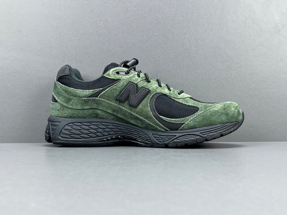 JJJJOUND x NEW BALANCE 2002R GORE-TEX PIN