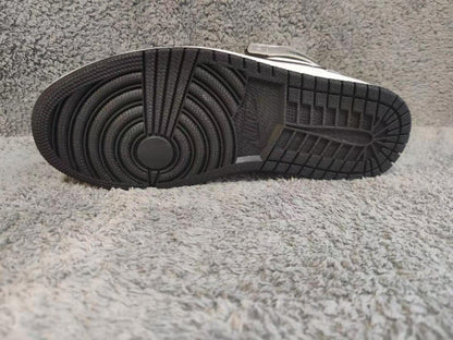 JORDAN 1 HIGH x SILVER TOE 