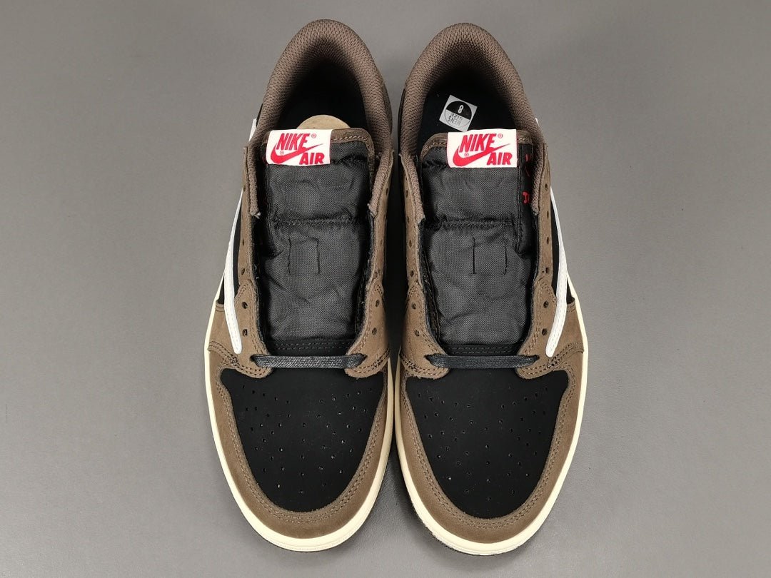 JORDAN 1 LOW OG SP x TRAVIS SCOTT