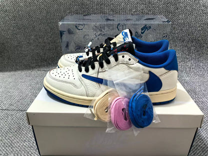 JORDAN 1 LOW OG x TRAVIS SCOTT FRAGMENT