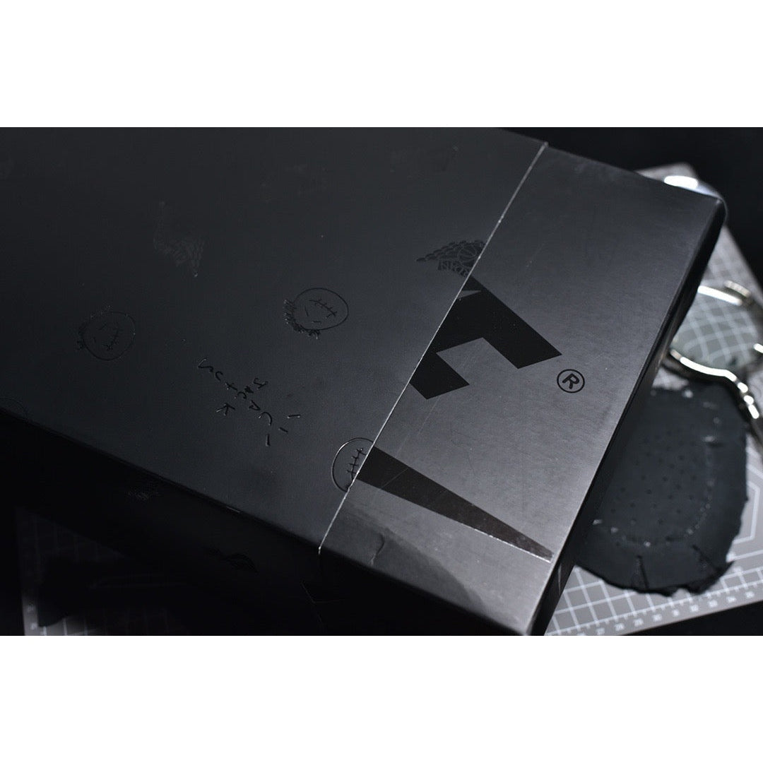 JORDAN 1 LOW x TRAVIS SCOTT PHANTOM 