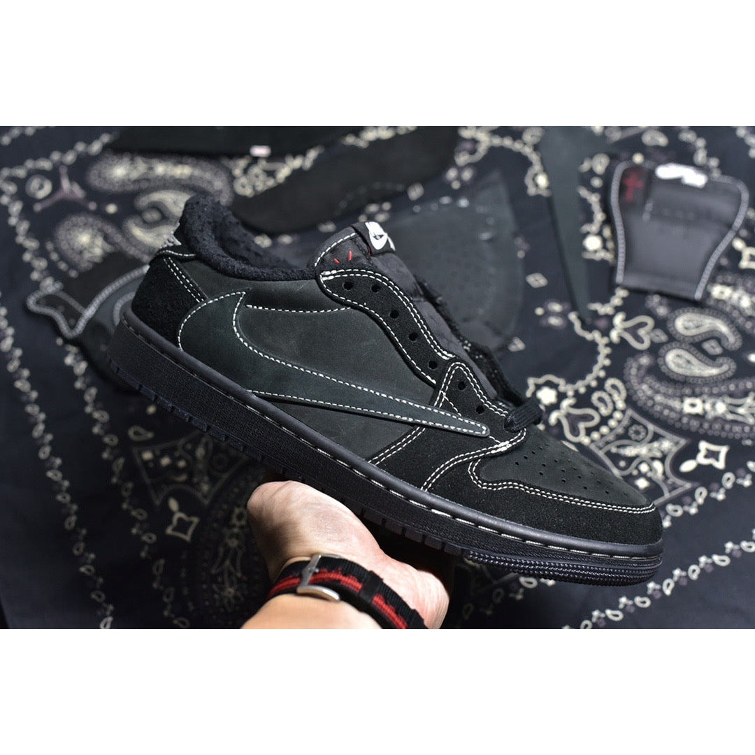 JORDAN 1 LOW x TRAVIS SCOTT PHANTOM 