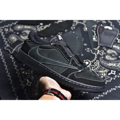 JORDAN 1 LOW x TRAVIS SCOTT PHANTOM 