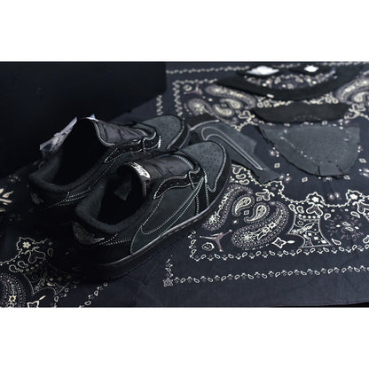 JORDAN 1 LOW x TRAVIS SCOTT PHANTOM 