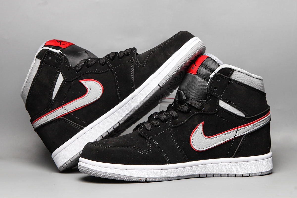 JORDAN 1 MID x NOIR GRIS PARTICULES ROUGE GYM 