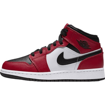 JORDAN 1 MID x CHICAGO BLACK TOE 