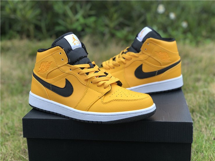 JORDAN 1 MID x UNIVERSITY GOLD NOIR 
