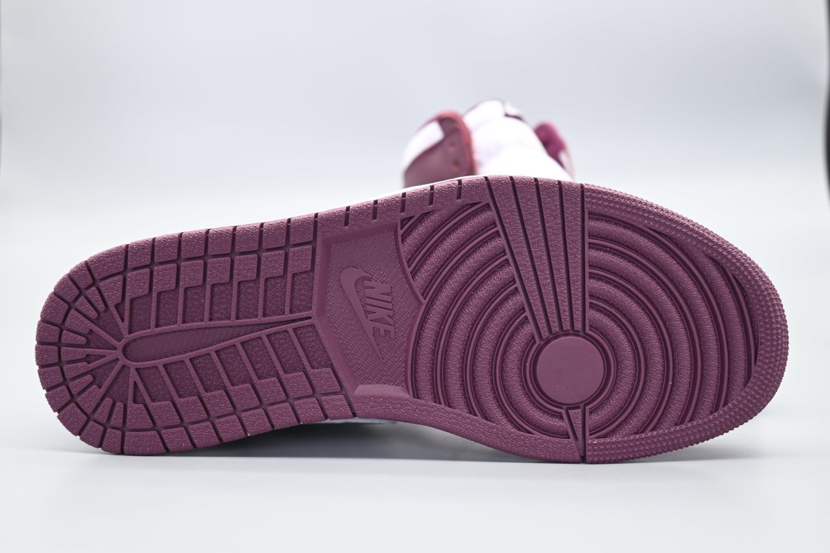 JORDAN 1 RETRO HIGH OG x BORDEAUX 