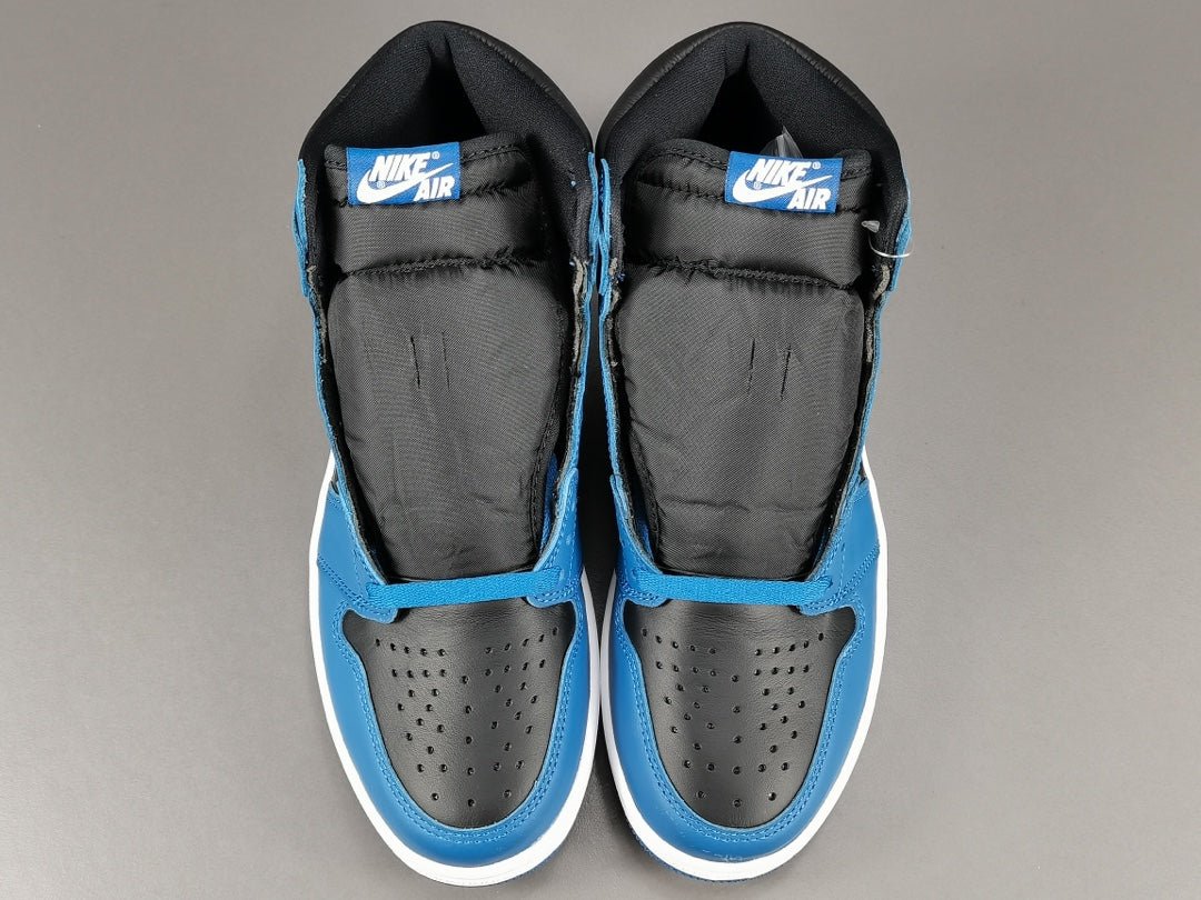 JORDAN 1 RETRO HIGH OG x BLEU MARINA FONCÉ 