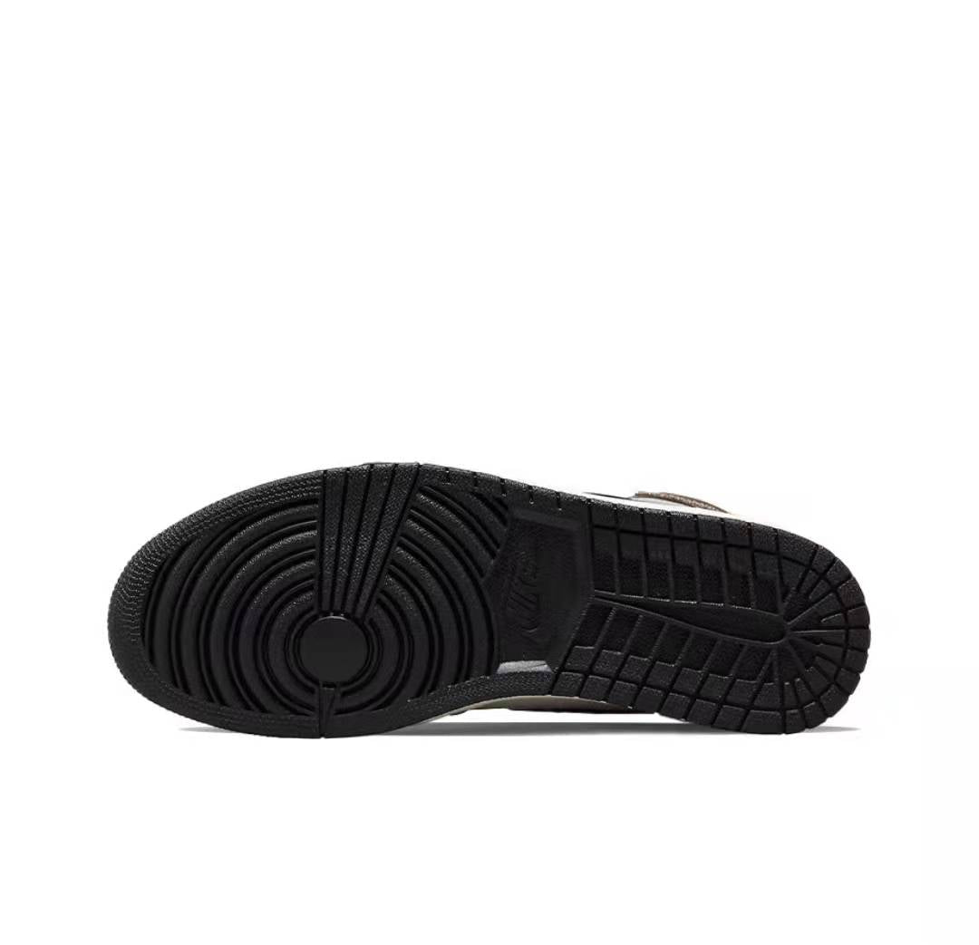 JORDAN 1 RETRO HIGH OG x FABRIQUÉ À LA MAIN 