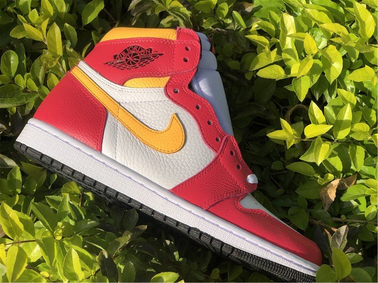 JORDAN 1 RETRO HIGH OG x LIGHT FUSION ROUGE 