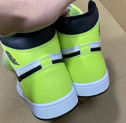 JORDAN 1 RETRO HIGH OG x VISIONAIRE 