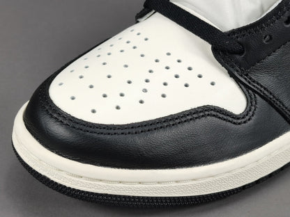 JORDAN 1 RETRO HIGH x DARK MOCHA 