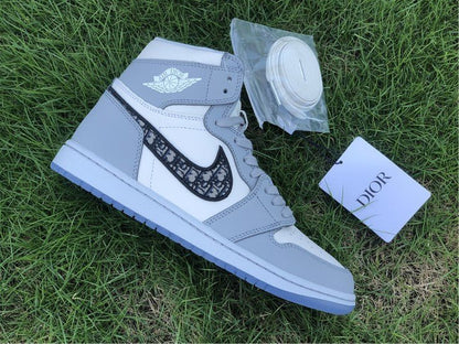 JORDAN 1 RETRO HIGH x DIOR 