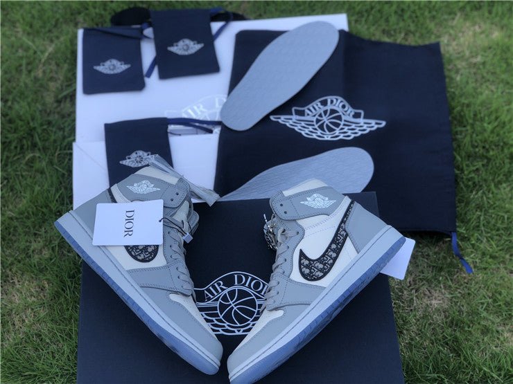 JORDAN 1 RETRO HIGH x DIOR 