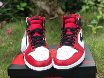 JORDAN 1 RETRO HIGH x SATIN SNAKE CHICAGO 