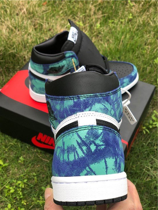 JORDAN 1 RETRO HIGH x TIE DYE 