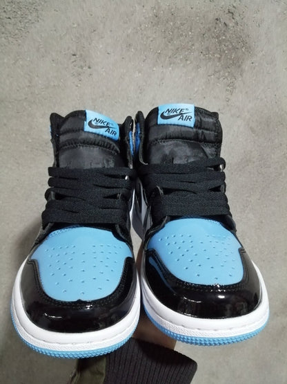 JORDAN 1 RETRO HIGH x UNC BREVET 