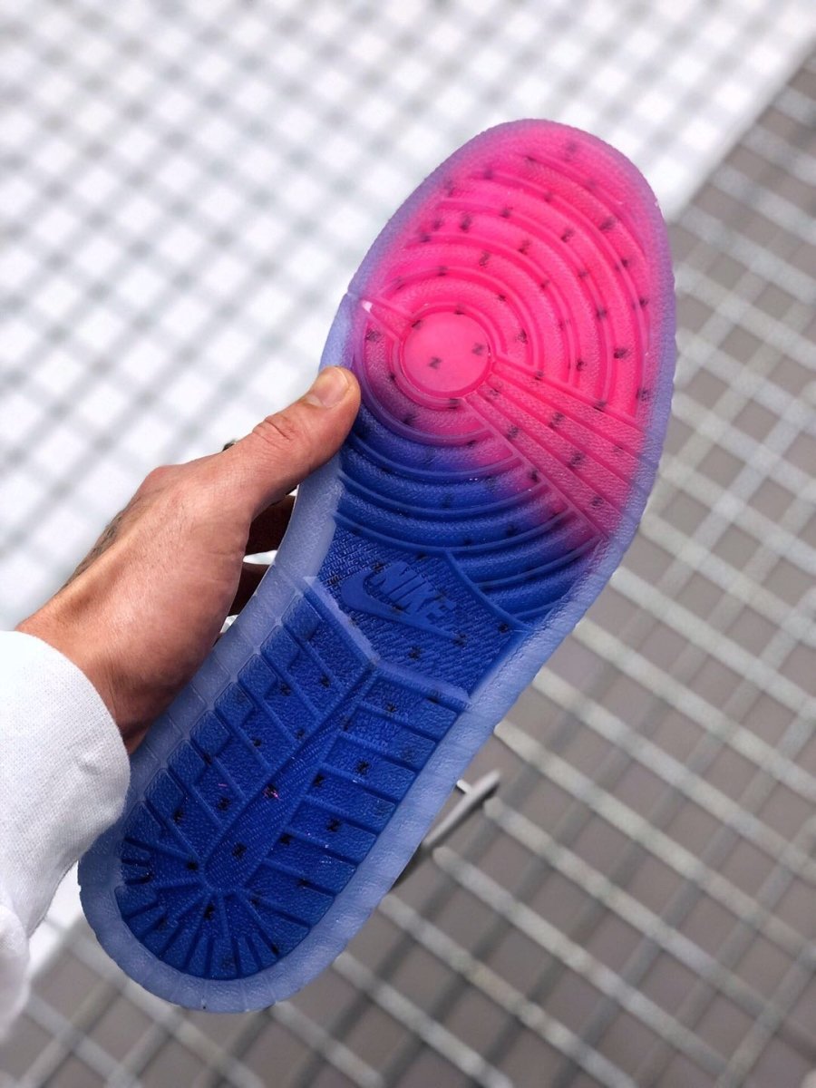 JORDAN 1 RETRO HIGH x ZOOM BLANC RACER BLEU 