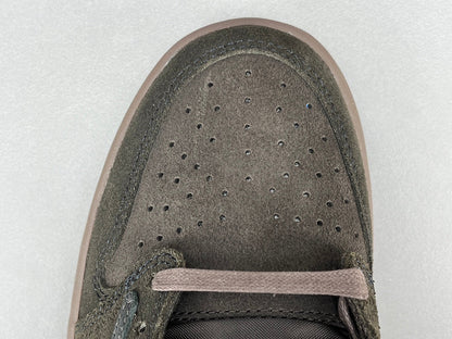 JORDAN 1 RETRO LOW OG SP x TRAVIS SCOTT VELVET MARRON