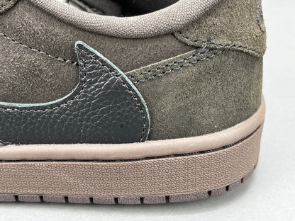 JORDAN 1 RETRO LOW OG SP x TRAVIS SCOTT VELVET MARRON