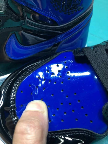 JORDAN 1 RETRO x ROYAL 