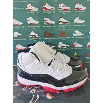 JORDAN 11 RETRO x CONCORD BRED 
