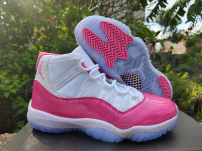 JORDAN 11 Saint-Valentin