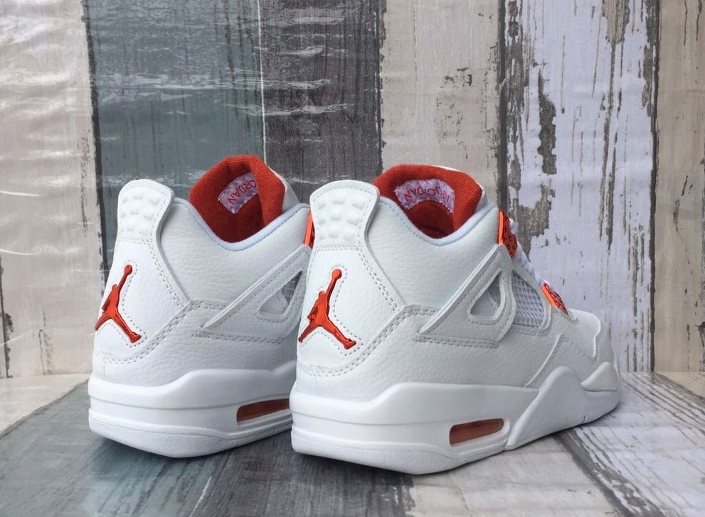 JORDAN 4 x ORANGE MÉTALLISÉ 