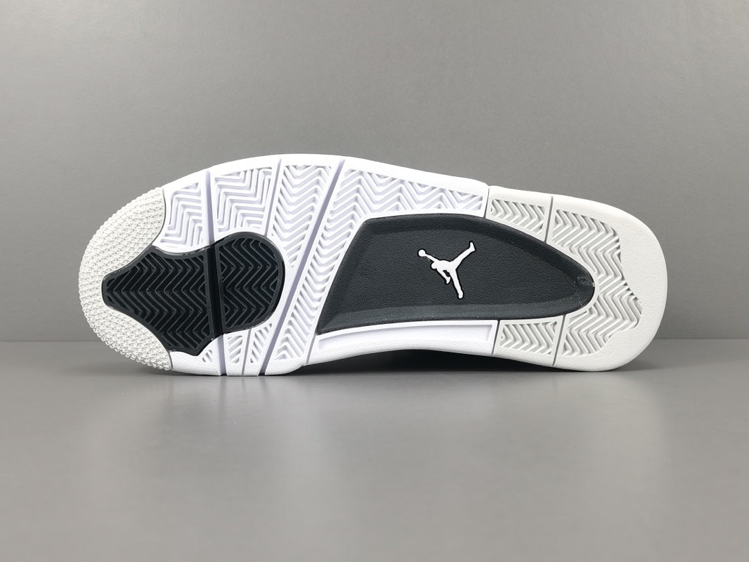 JORDAN 4 x NOIR MILITAIRE