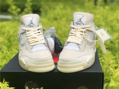 JORDAN 4 x BLANC CASSÉ