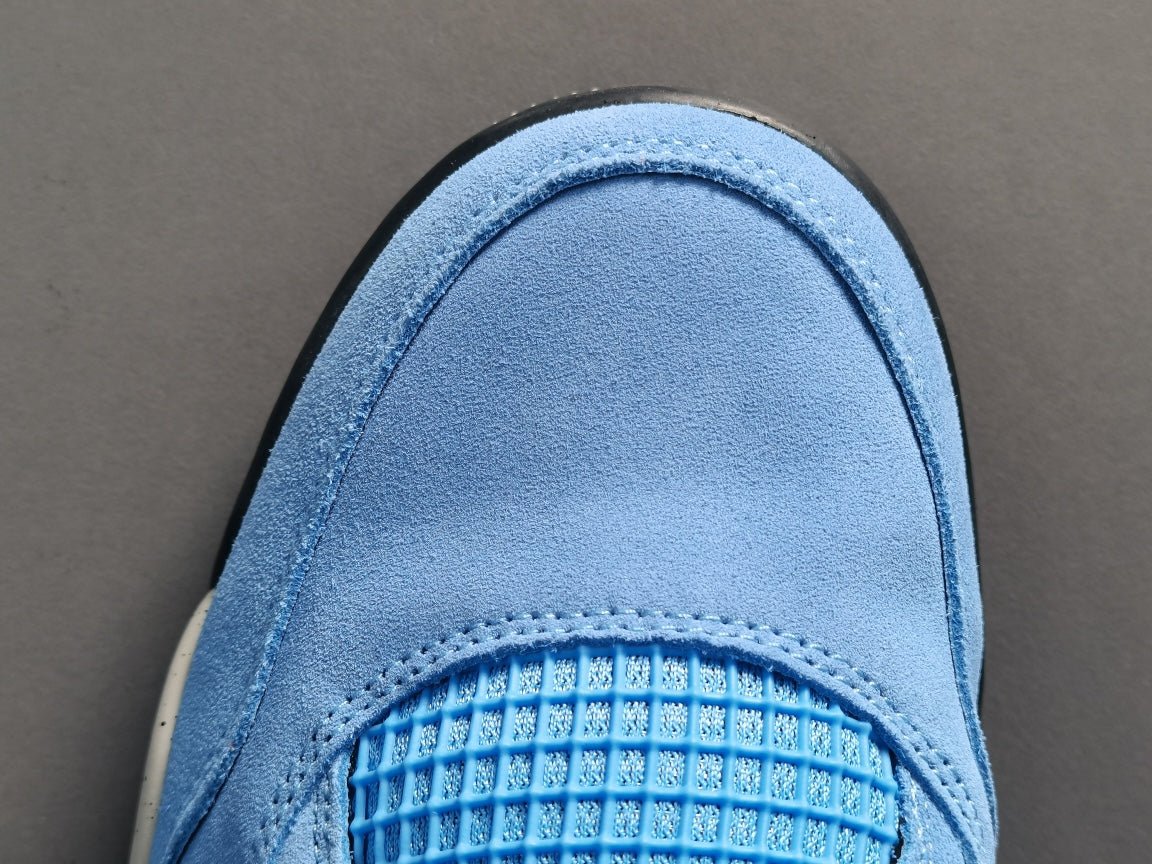 JORDAN 4 x UNIVERSITY BLUE 