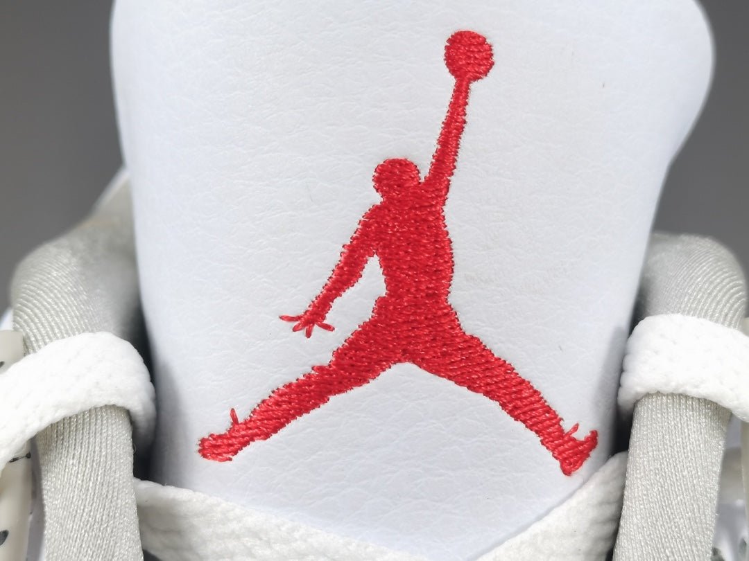 JORDAN 4 x OREO BLANC