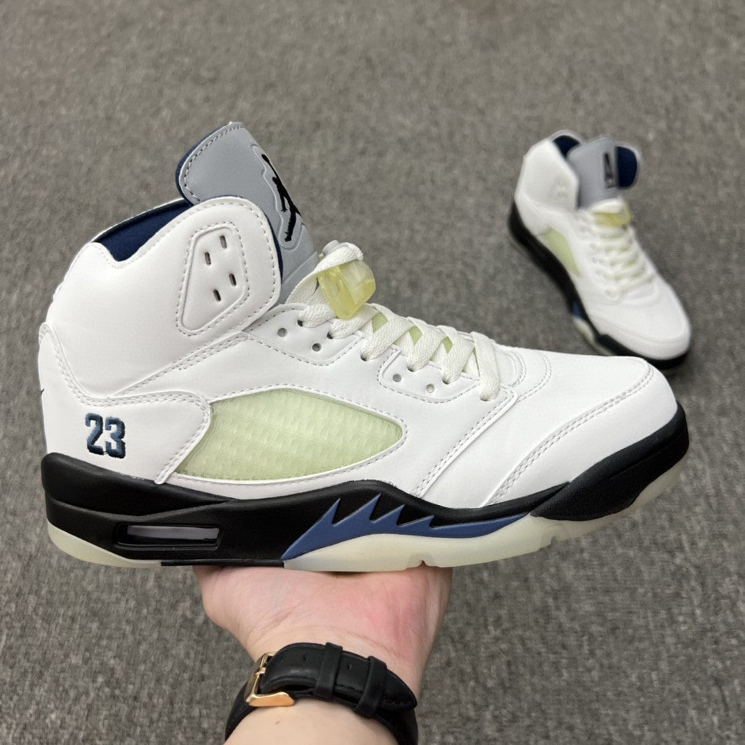 JORDAN 5 Blanc et Noir 
