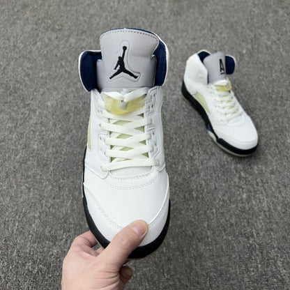 JORDAN 5 Blanc et Noir 