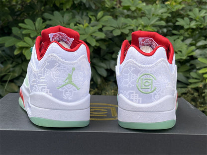 JORDAN 5 Blanc/Rouge/Vert 
