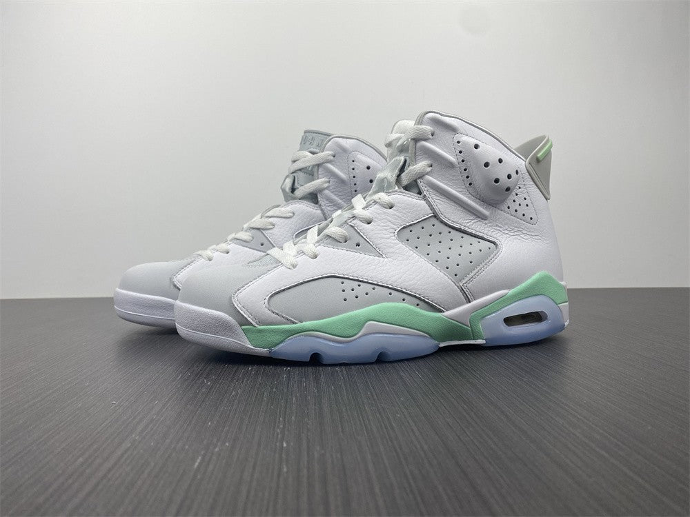 Jordan 6 « Tiffany »