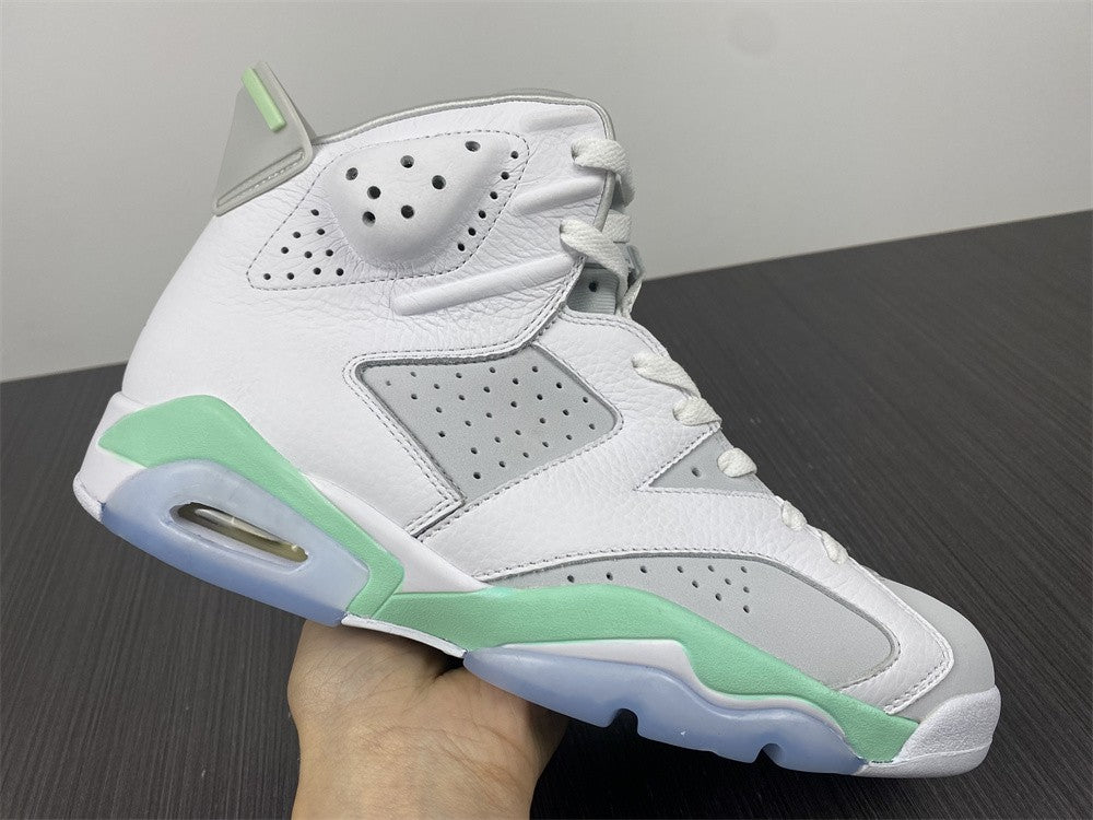 Jordan 6 « Tiffany »