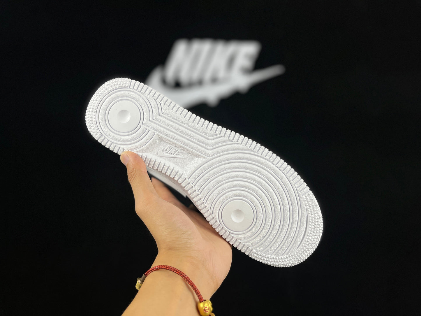 NIKE AIR FORCE 1 "Boucle noire"