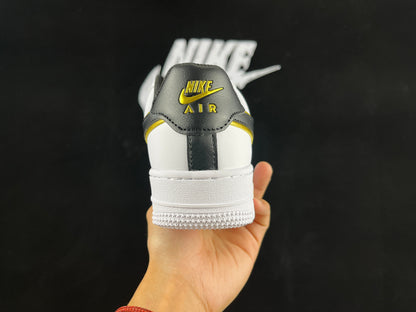 NIKE AIR FORCE 1 « Double Swoosh Blanc/Noir/Or »