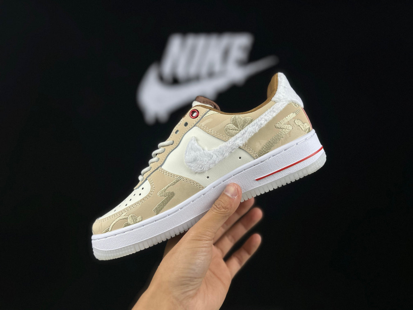 NIKE AIR FORCE 1 « Année du Lapin » brodée