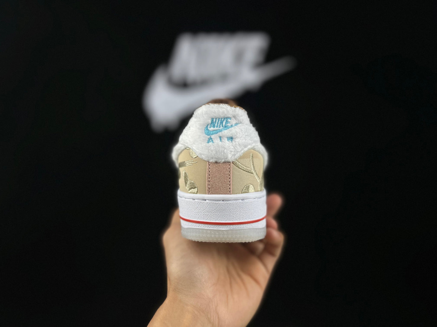 NIKE AIR FORCE 1 « Année du Lapin » brodée