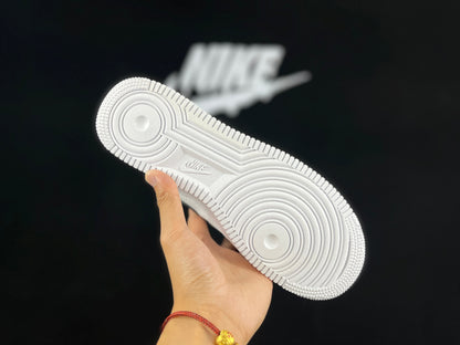 NIKE AIR FORCE 1 High "Blanc/Noir"