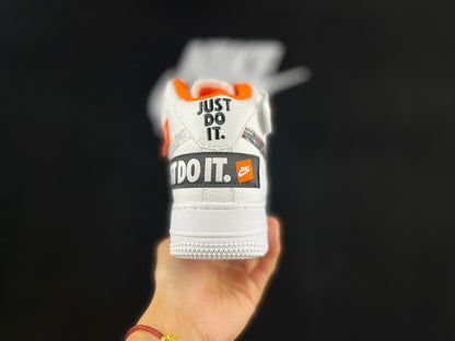 NIKE AIR FORCE 1 « Just Do It »