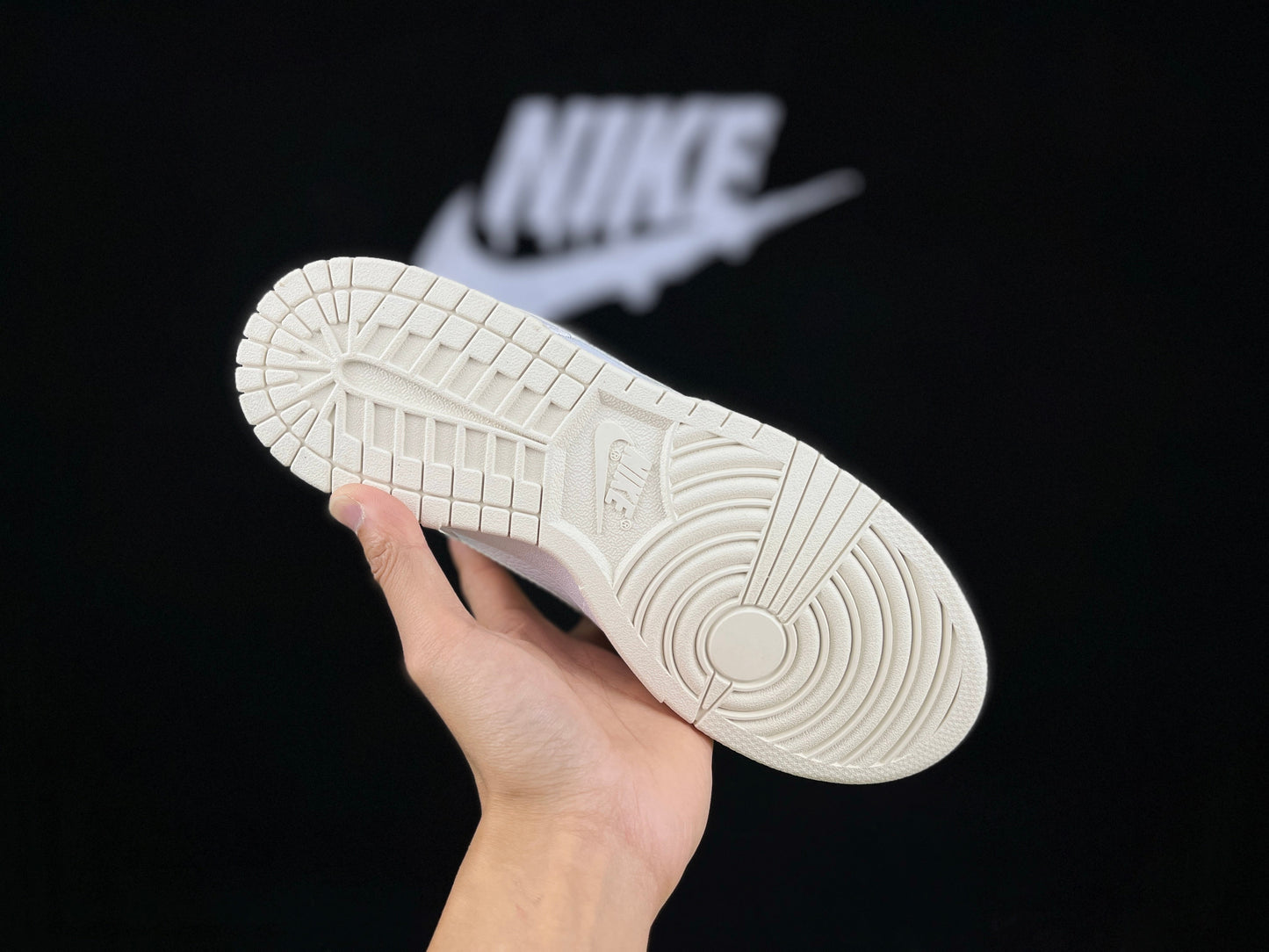 NIKE AIR FORCE 1 « Vert clair »